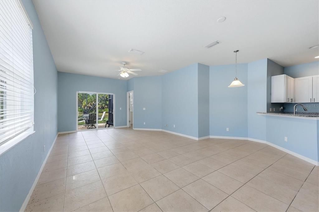 For Sale: $345,000 (3 beds, 2 baths, 1271 Square Feet)
