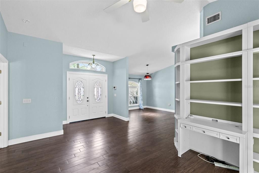For Sale: $499,000 (3 beds, 2 baths, 2370 Square Feet)