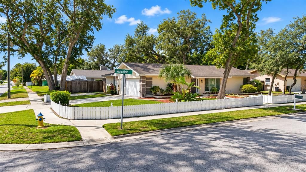 На продажу: $439,000 (3 спален, 2 ванн, 1595 Квадратных фут)