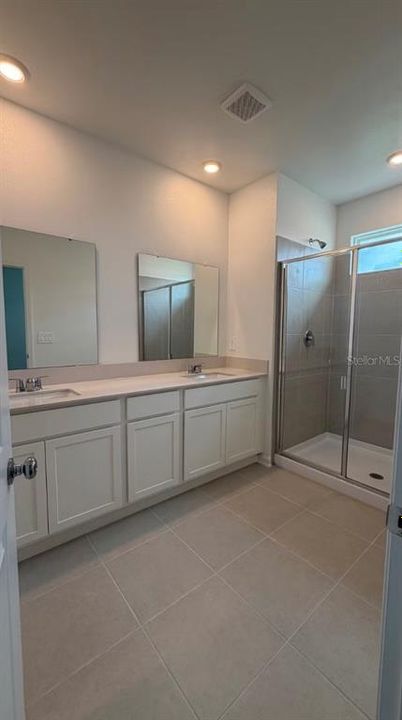 En Renta: $2,395 (3 camas, 2 baños, 1834 Pies cuadrados)