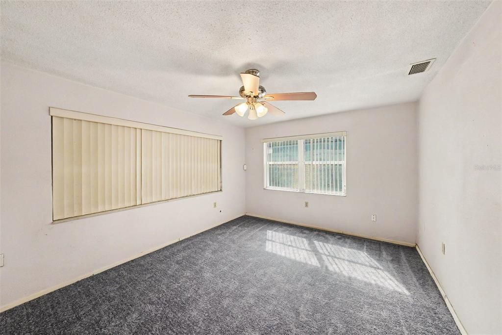 En Venta: $210,000 (3 camas, 2 baños, 1202 Pies cuadrados)