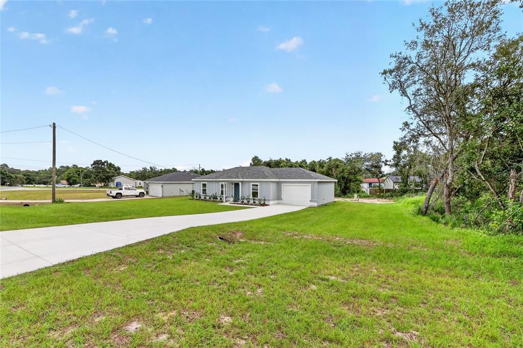 For Sale: $240,000 (3 beds, 2 baths, 1091 Square Feet)