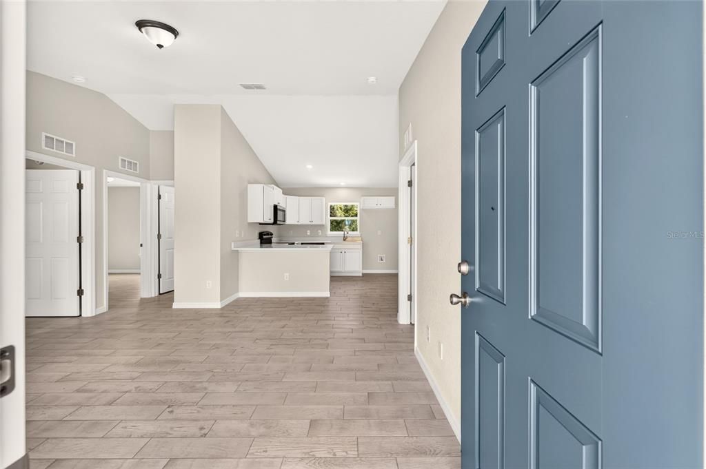 For Sale: $240,000 (3 beds, 2 baths, 1091 Square Feet)
