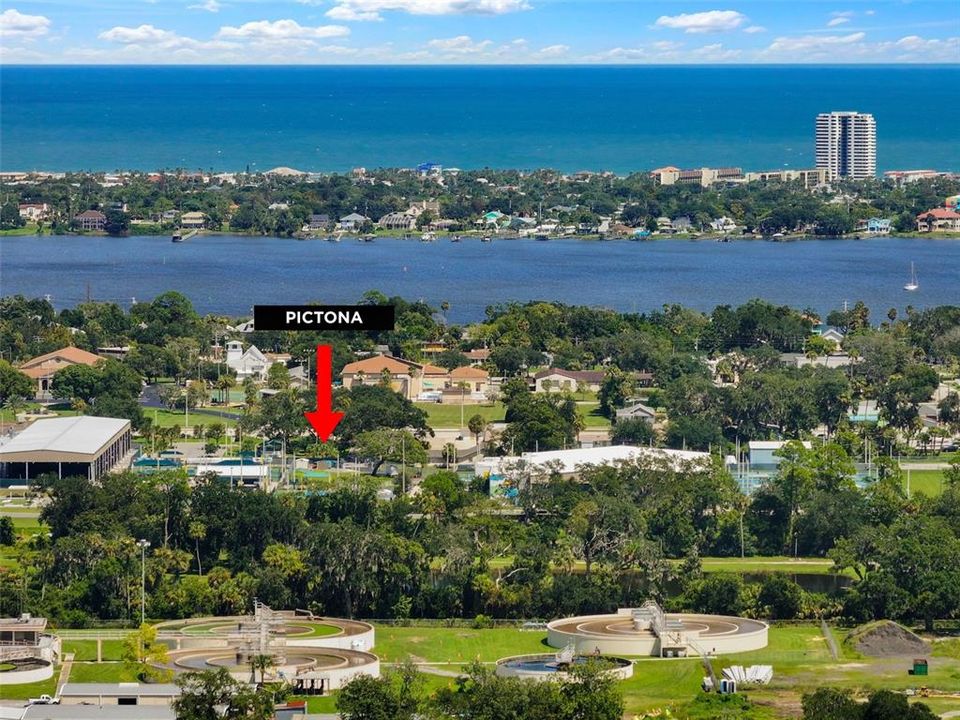 For Sale: $249,000 (2 beds, 2 baths, 1384 Square Feet)