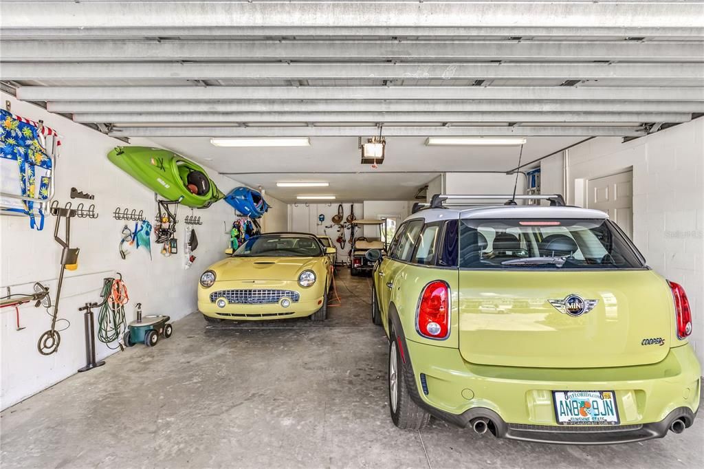 En Venta: $424,900 (4 camas, 3 baños, 2245 Pies cuadrados)