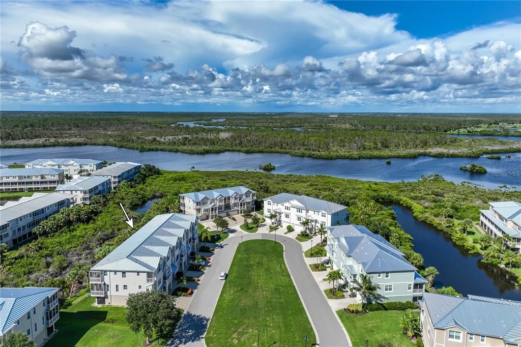 En Venta: $424,900 (4 camas, 3 baños, 2245 Pies cuadrados)