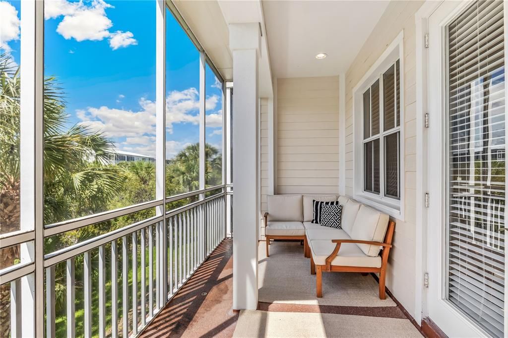 En Venta: $424,900 (4 camas, 3 baños, 2245 Pies cuadrados)