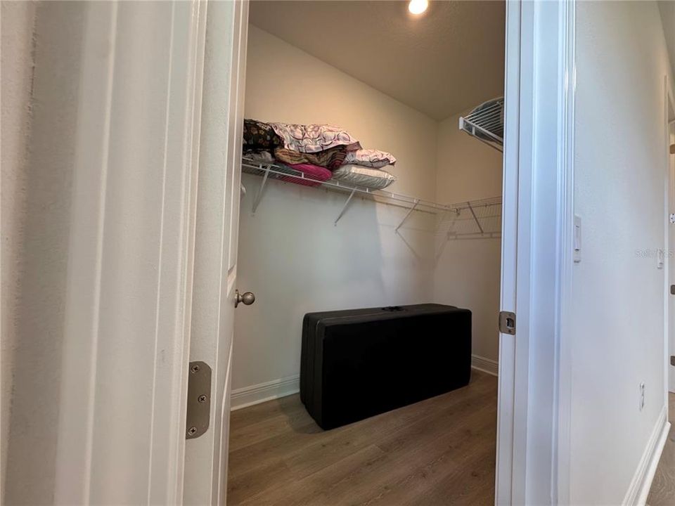 For Rent: $4,300 (6 beds, 4 baths, 3412 Square Feet)