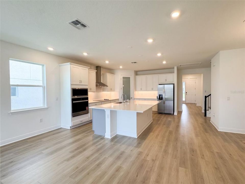 For Rent: $4,300 (6 beds, 4 baths, 3412 Square Feet)