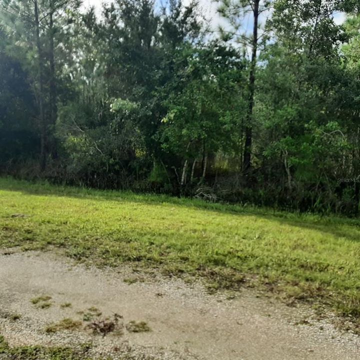 На продажу: $10,000 (0.50 acres)