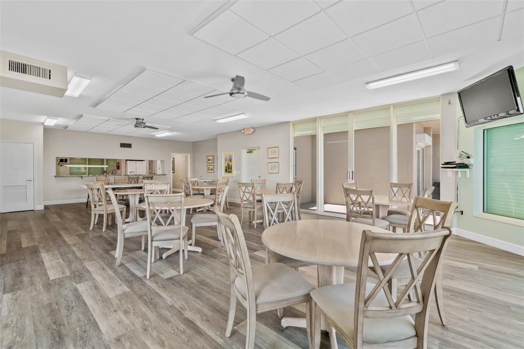 For Sale: $550,000 (2 beds, 2 baths, 1602 Square Feet)