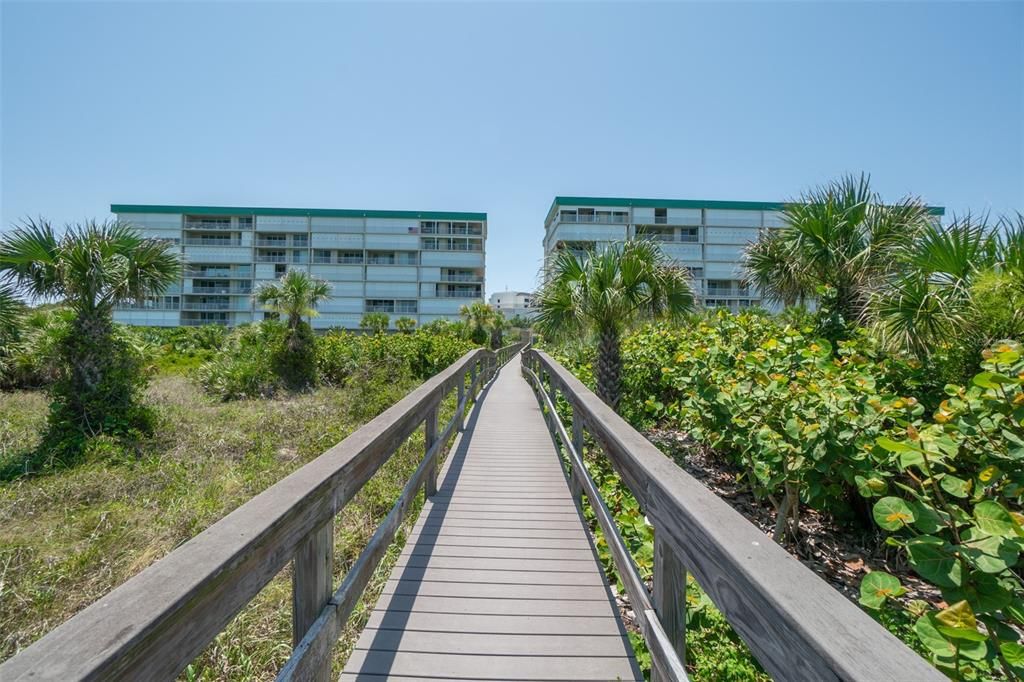 For Sale: $550,000 (2 beds, 2 baths, 1602 Square Feet)