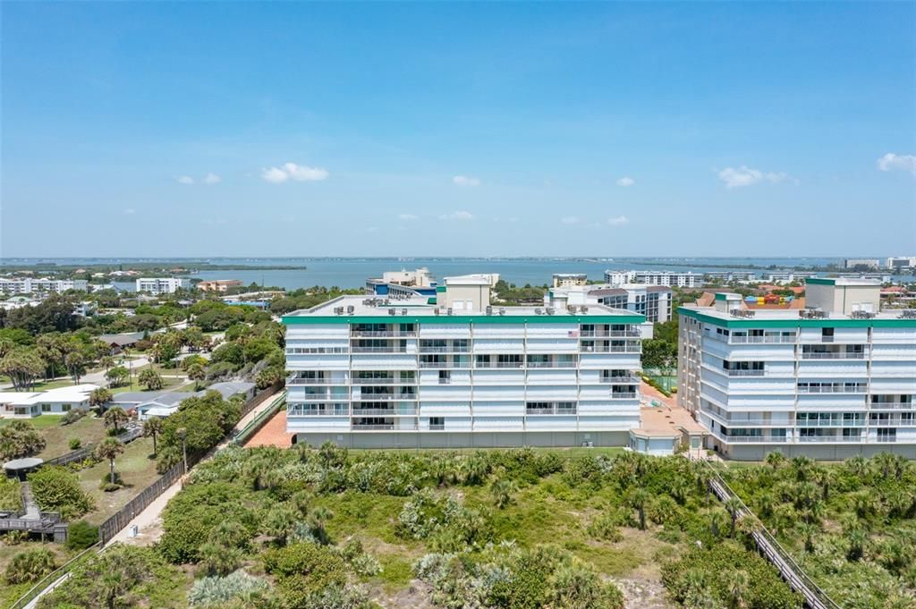 For Sale: $550,000 (2 beds, 2 baths, 1602 Square Feet)