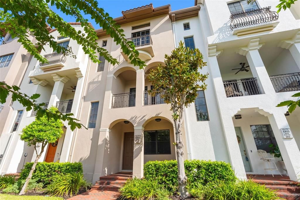 На продажу: $575,000 (2 спален, 2 ванн, 1745 Квадратных фут)