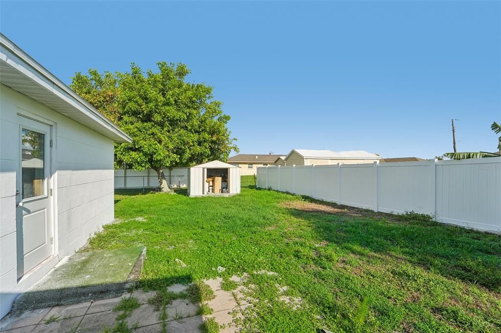 En Venta: $270,000 (4 camas, 2 baños, 1298 Pies cuadrados)
