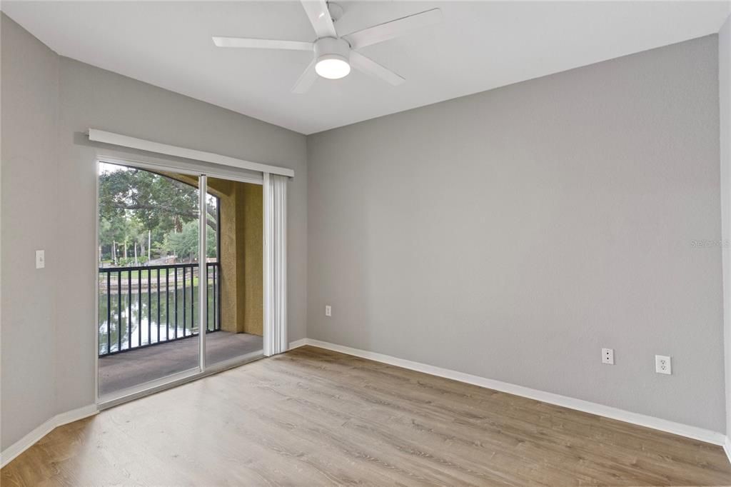 For Sale: $185,000 (1 beds, 1 baths, 976 Square Feet)