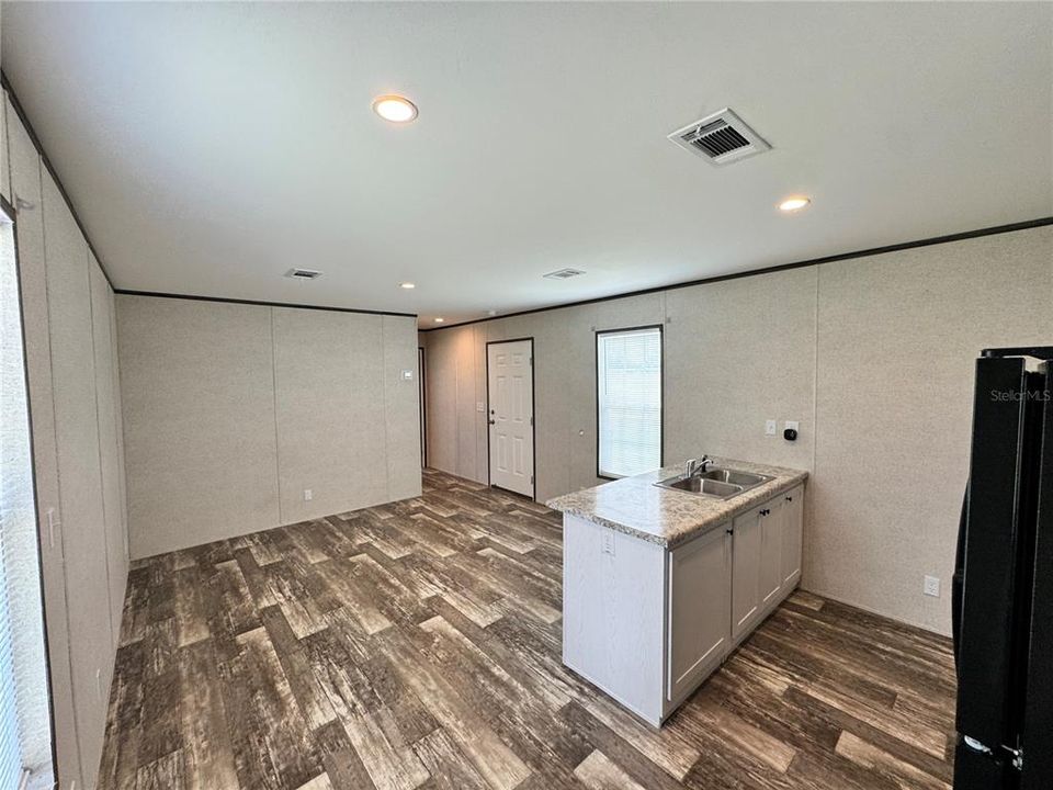 For Rent: $1,150 (2 beds, 2 baths, 784 Square Feet)