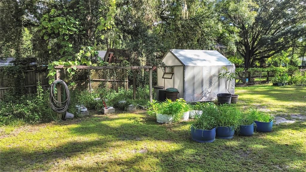 На продажу: $449,900 (2 спален, 2 ванн, 1330 Квадратных фут)