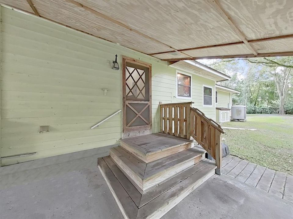 На продажу: $429,900 (2 спален, 2 ванн, 1330 Квадратных фут)