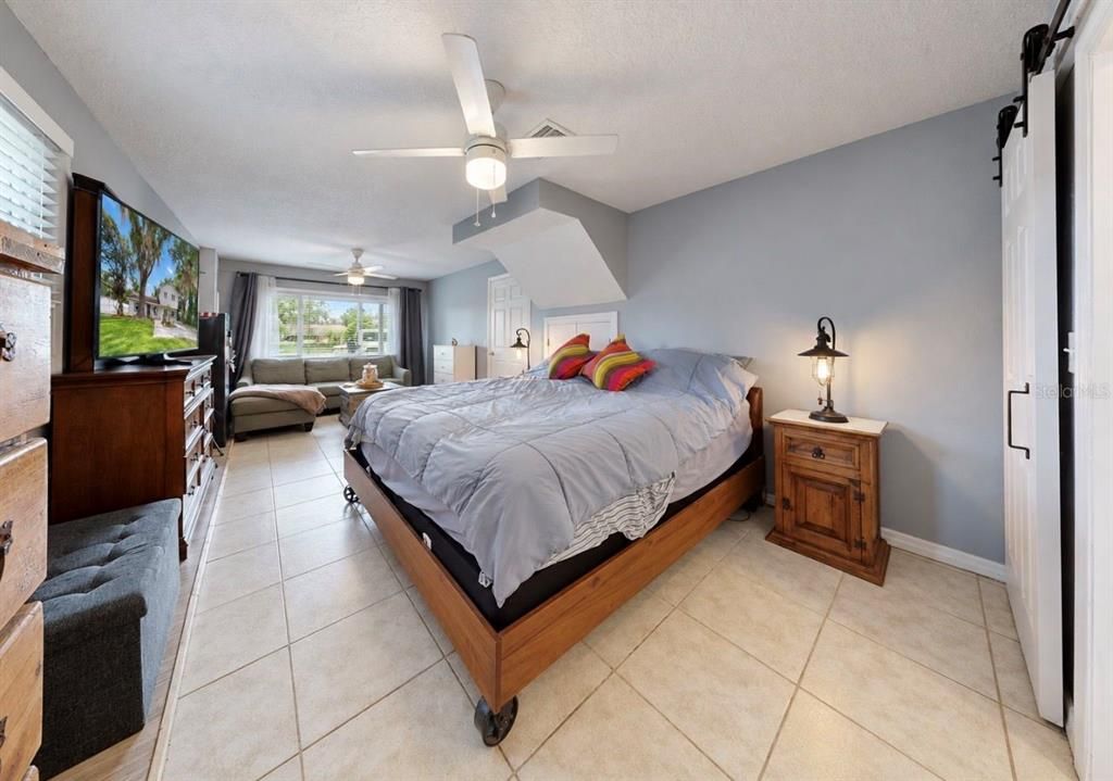 For Sale: $529,000 (3 beds, 3 baths, 2276 Square Feet)