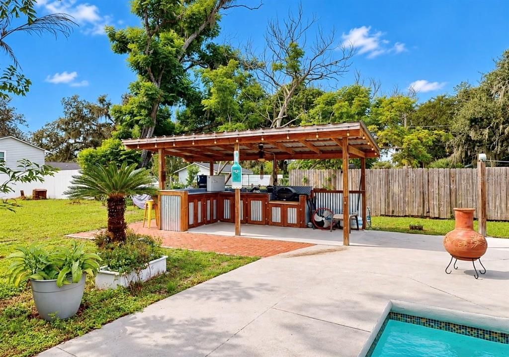 For Sale: $529,000 (3 beds, 3 baths, 2276 Square Feet)