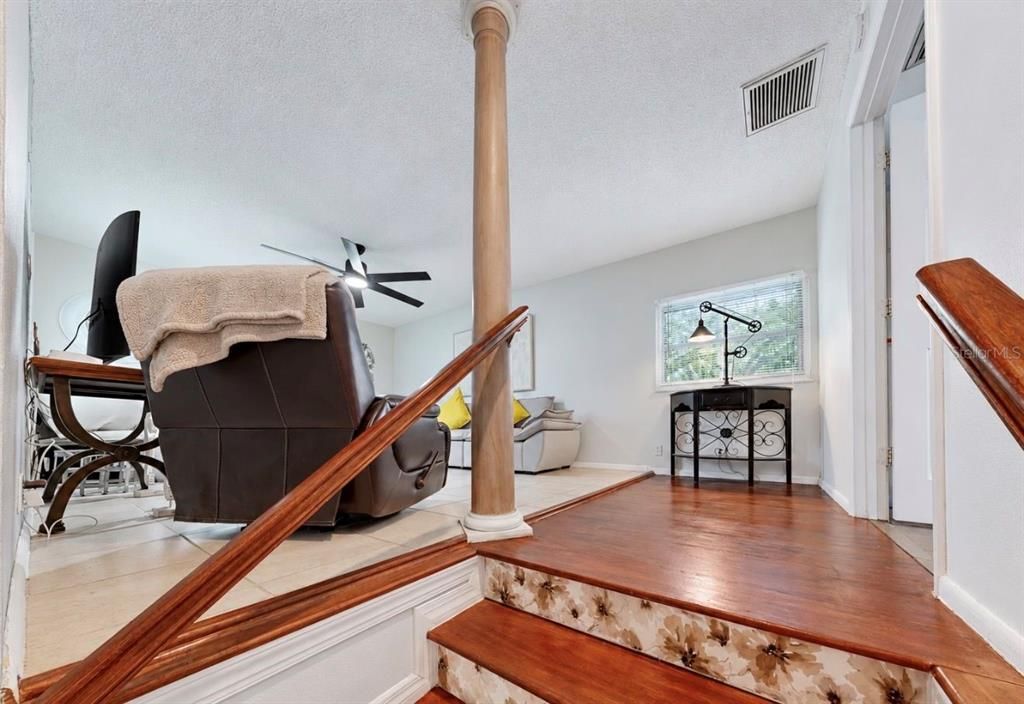 For Sale: $529,000 (3 beds, 3 baths, 2276 Square Feet)
