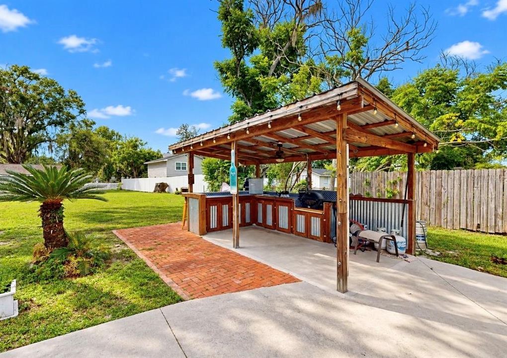 For Sale: $529,000 (3 beds, 3 baths, 2276 Square Feet)