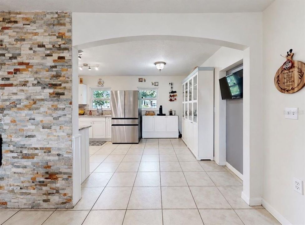 For Sale: $529,000 (3 beds, 3 baths, 2276 Square Feet)