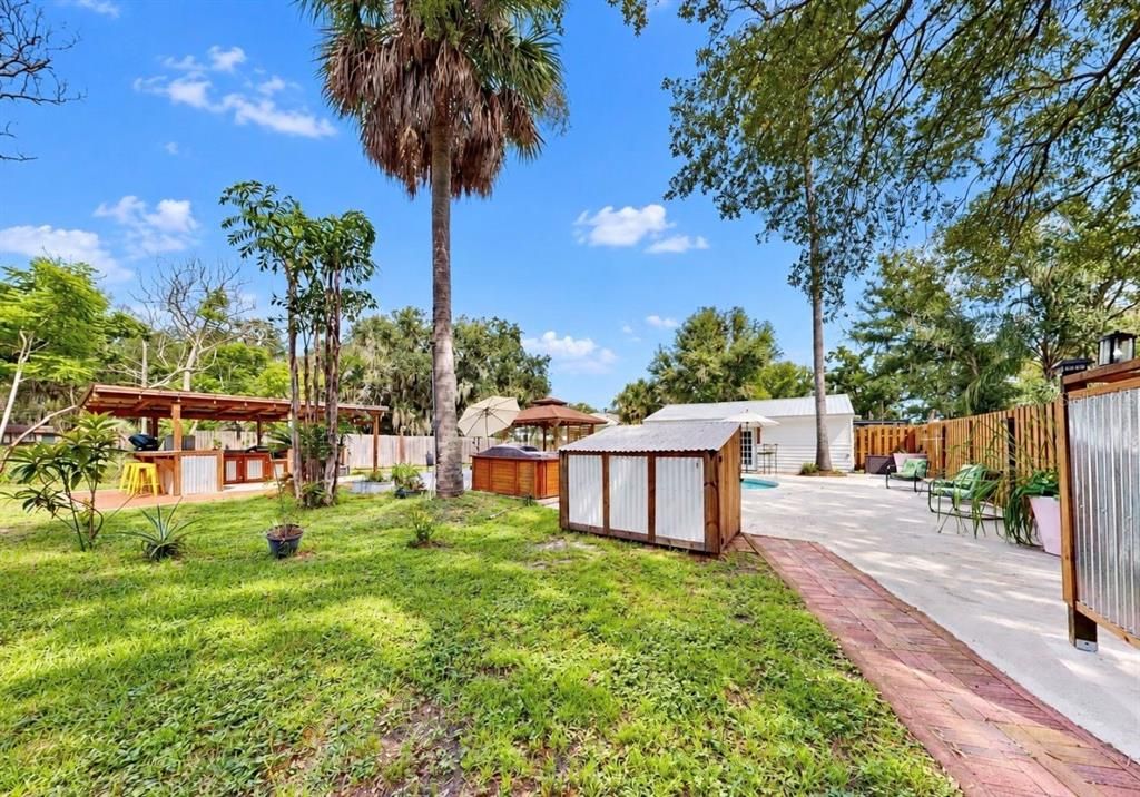 For Sale: $529,000 (3 beds, 3 baths, 2276 Square Feet)