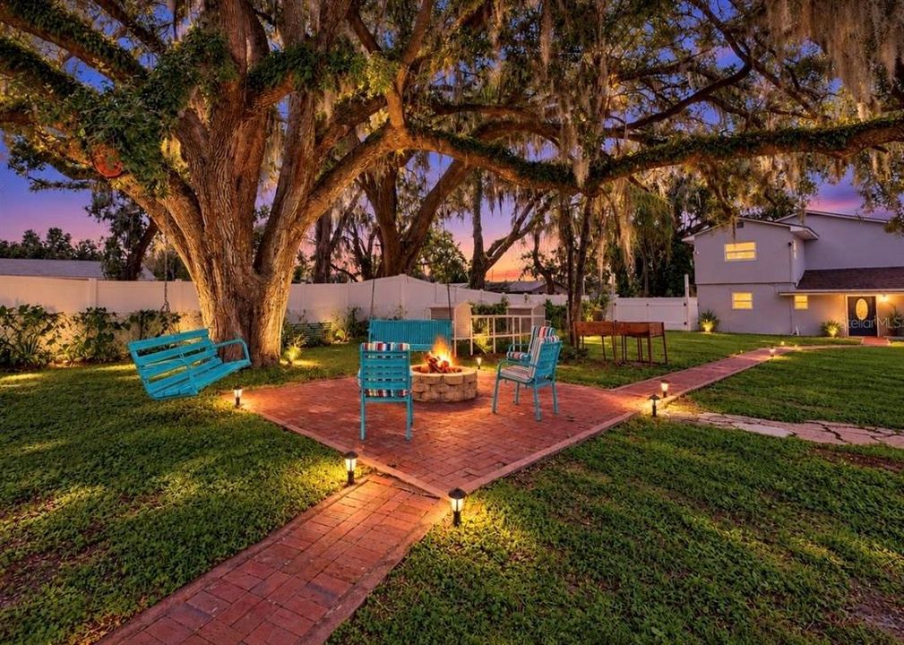 For Sale: $529,000 (3 beds, 3 baths, 2276 Square Feet)