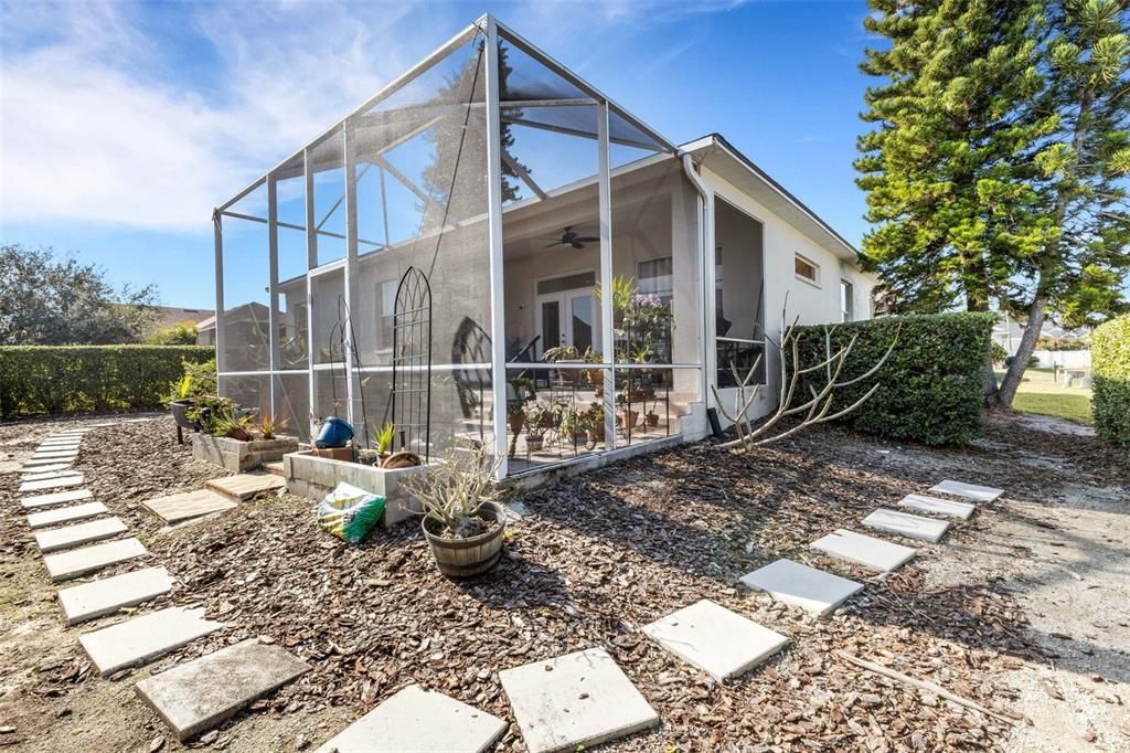 На продажу: $359,900 (3 спален, 2 ванн, 2084 Квадратных фут)
