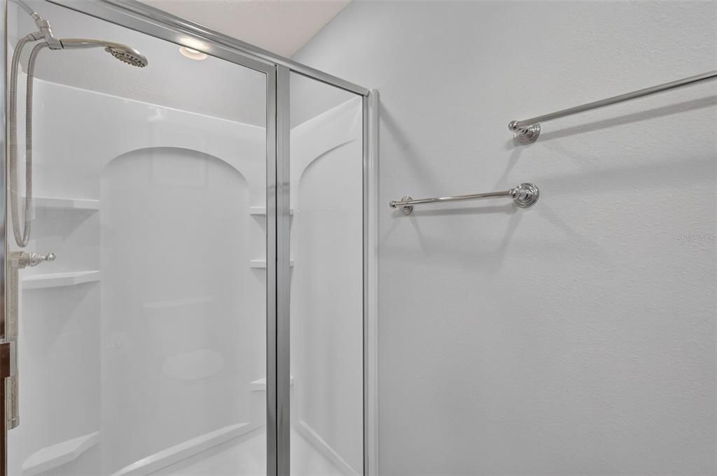 En Venta: $300,000 (2 camas, 2 baños, 1137 Pies cuadrados)