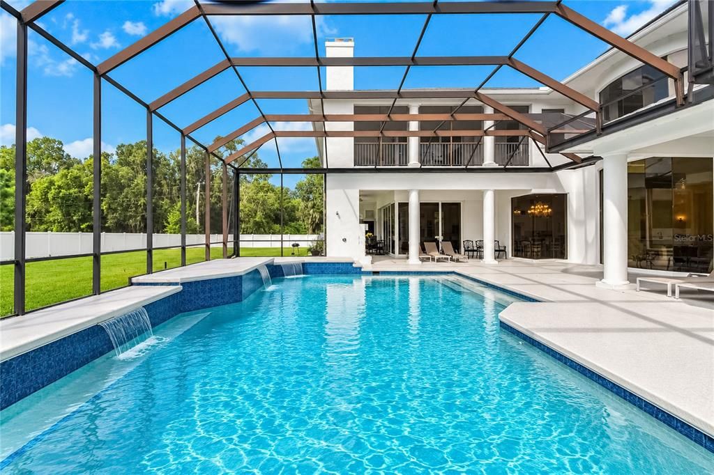 For Sale: $2,499,000 (5 beds, 6 baths, 7223 Square Feet)