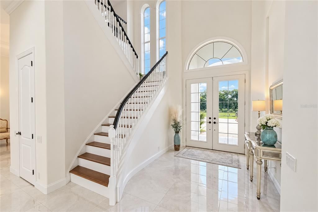 For Sale: $2,499,000 (5 beds, 6 baths, 7223 Square Feet)