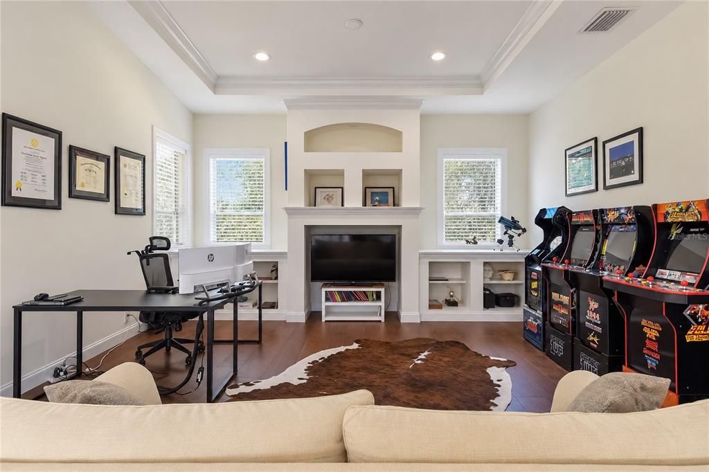 For Sale: $2,499,000 (5 beds, 6 baths, 7223 Square Feet)