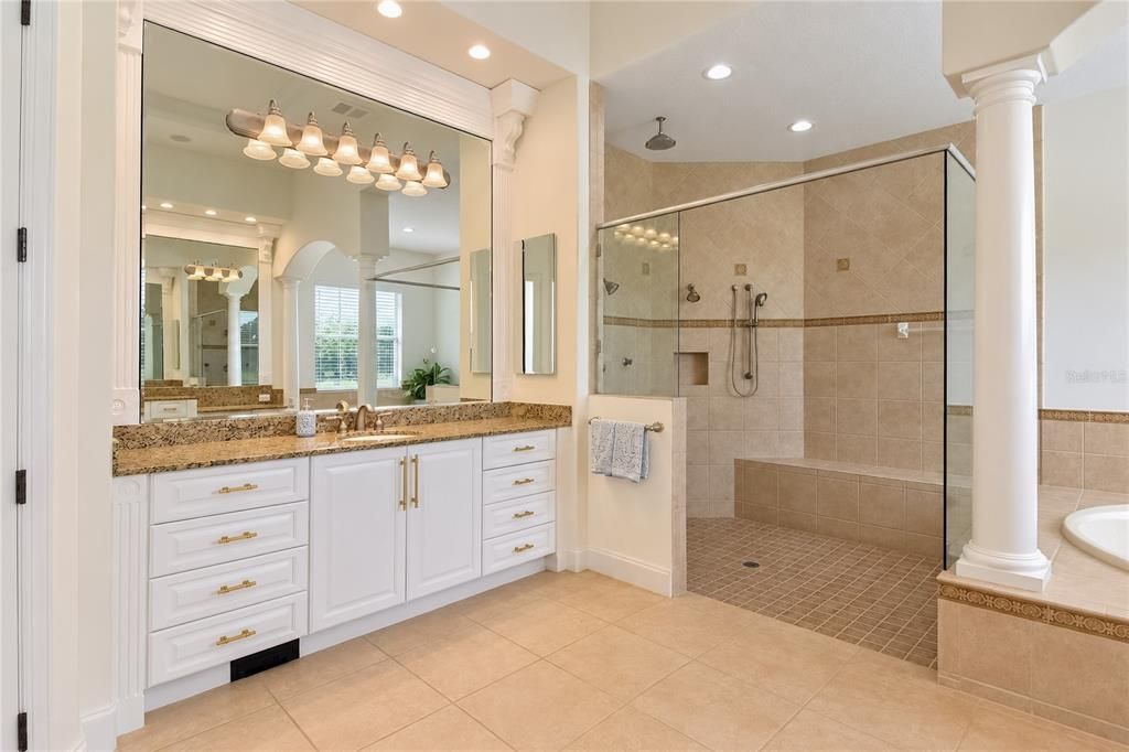 For Sale: $2,499,000 (5 beds, 6 baths, 7223 Square Feet)