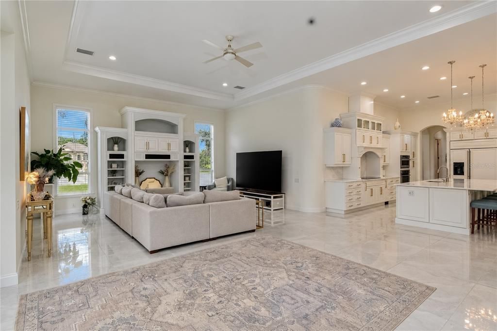For Sale: $2,499,000 (5 beds, 6 baths, 7223 Square Feet)