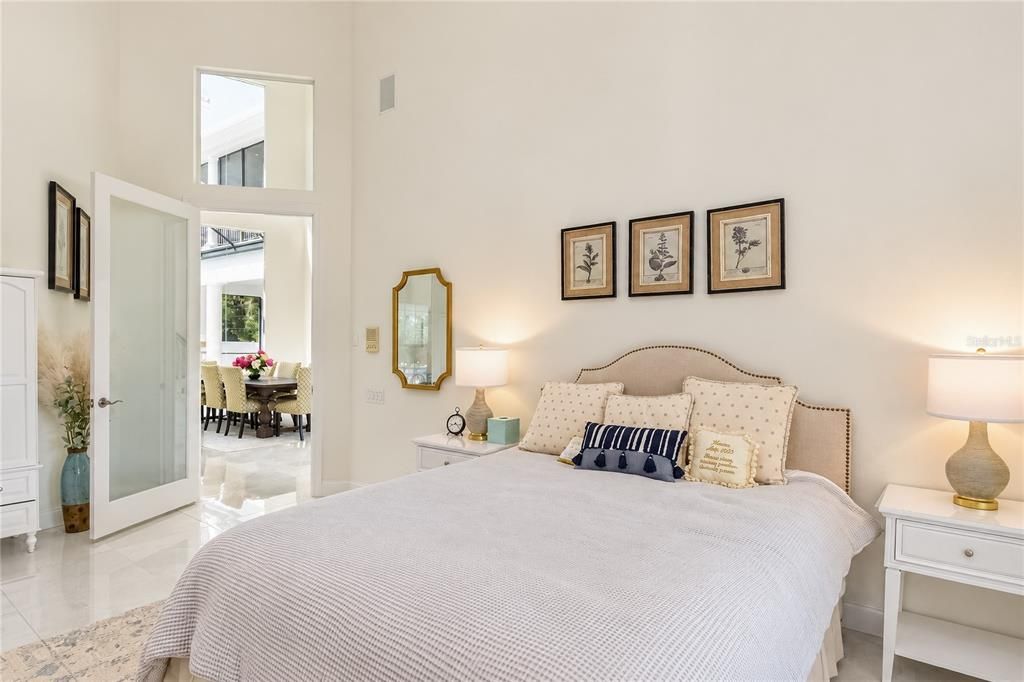 For Sale: $2,499,000 (5 beds, 6 baths, 7223 Square Feet)