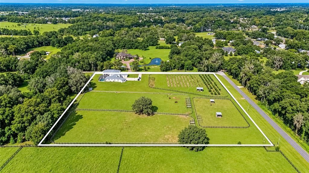 For Sale: $2,499,000 (5 beds, 6 baths, 7223 Square Feet)