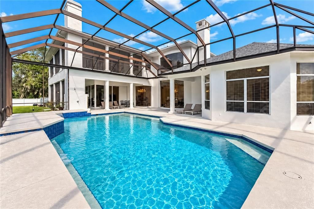 For Sale: $2,499,000 (5 beds, 6 baths, 7223 Square Feet)
