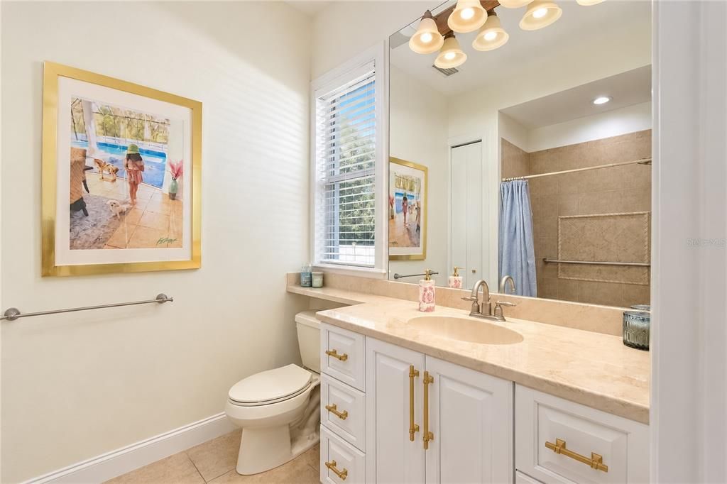 For Sale: $2,499,000 (5 beds, 6 baths, 7223 Square Feet)