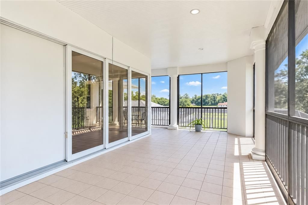 For Sale: $2,499,000 (5 beds, 6 baths, 7223 Square Feet)