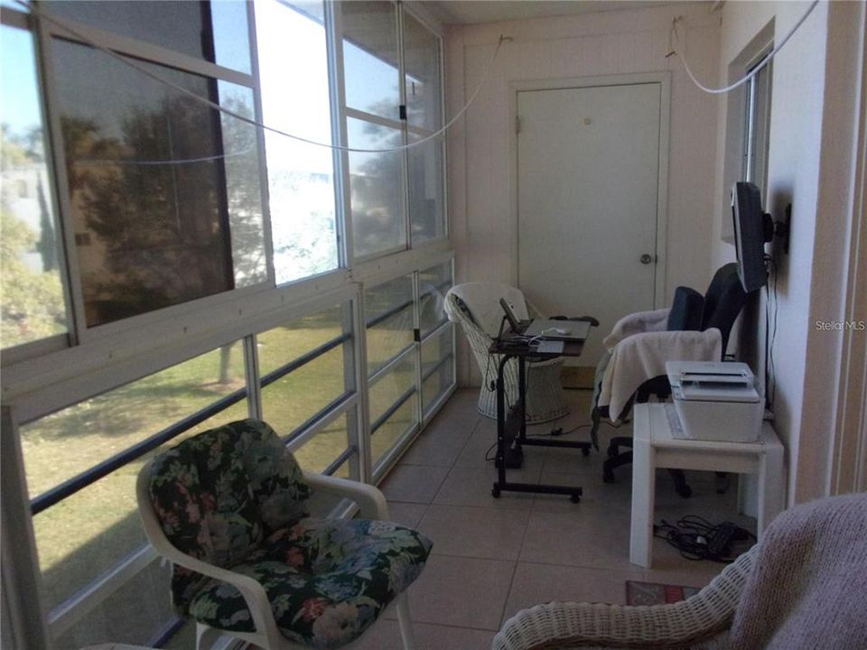For Rent: $1,595 (2 beds, 1 baths, 874 Square Feet)