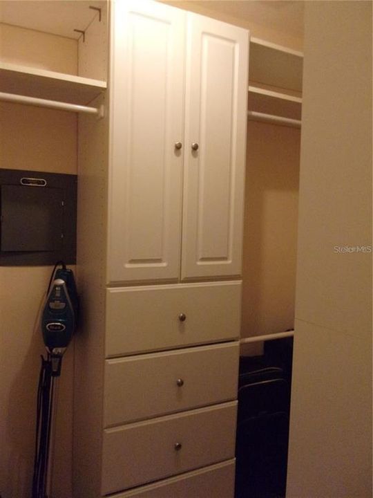 For Rent: $1,595 (2 beds, 1 baths, 874 Square Feet)