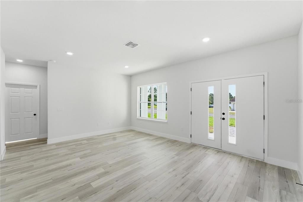 На продажу: $285,000 (3 спален, 2 ванн, 1529 Квадратных фут)