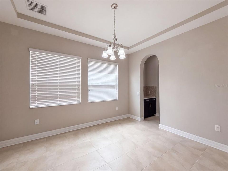 En Venta: $720,000 (5 camas, 4 baños, 4439 Pies cuadrados)