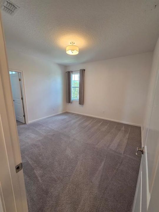 For Rent: $3,200 (5 beds, 3 baths, 3275 Square Feet)