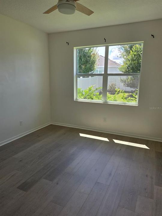 For Rent: $3,200 (5 beds, 3 baths, 3275 Square Feet)