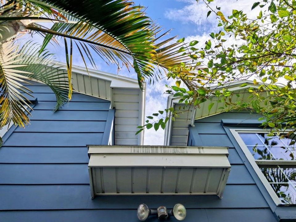 For Sale: $590,000 (5 beds, 3 baths, 2812 Square Feet)