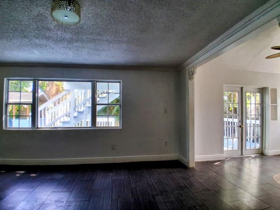 For Sale: $590,000 (5 beds, 3 baths, 2812 Square Feet)